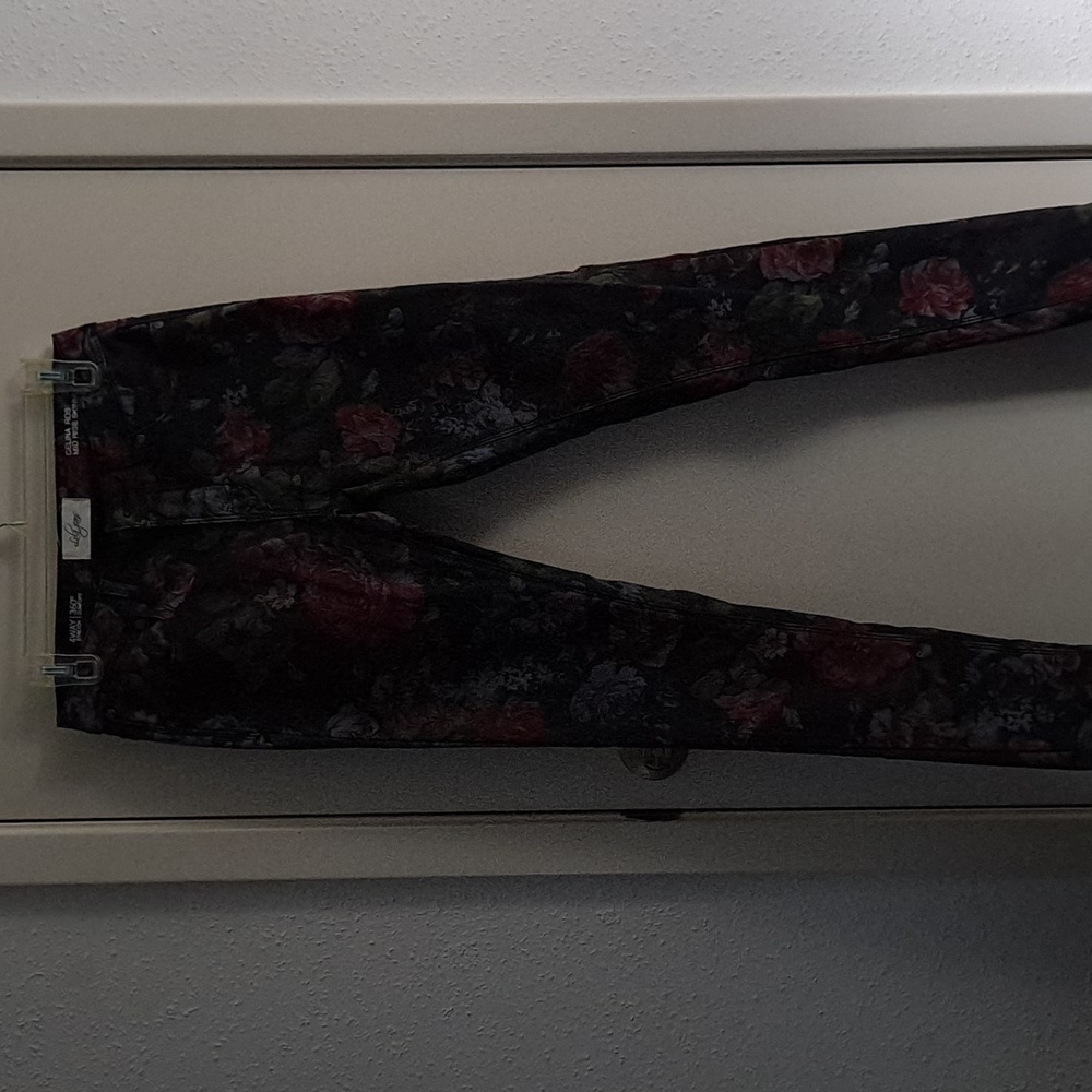 Black floral skinny jeans